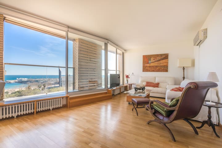 Greatest sea views and city skyline gallery image 5