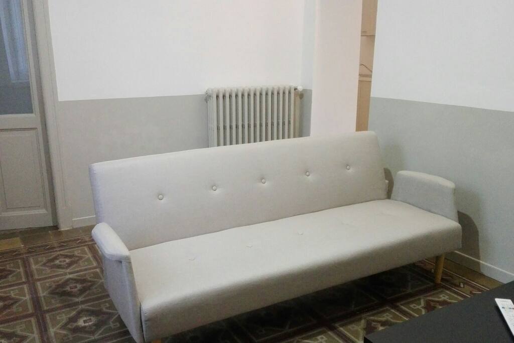 Sala con divanoletto