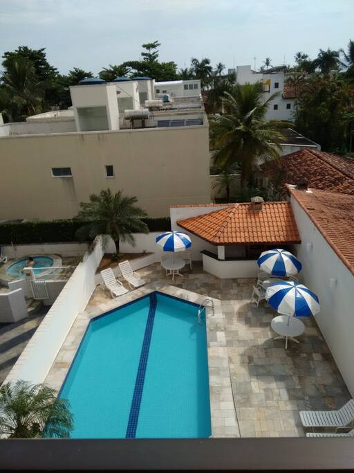 Piscina e Churrasqueira