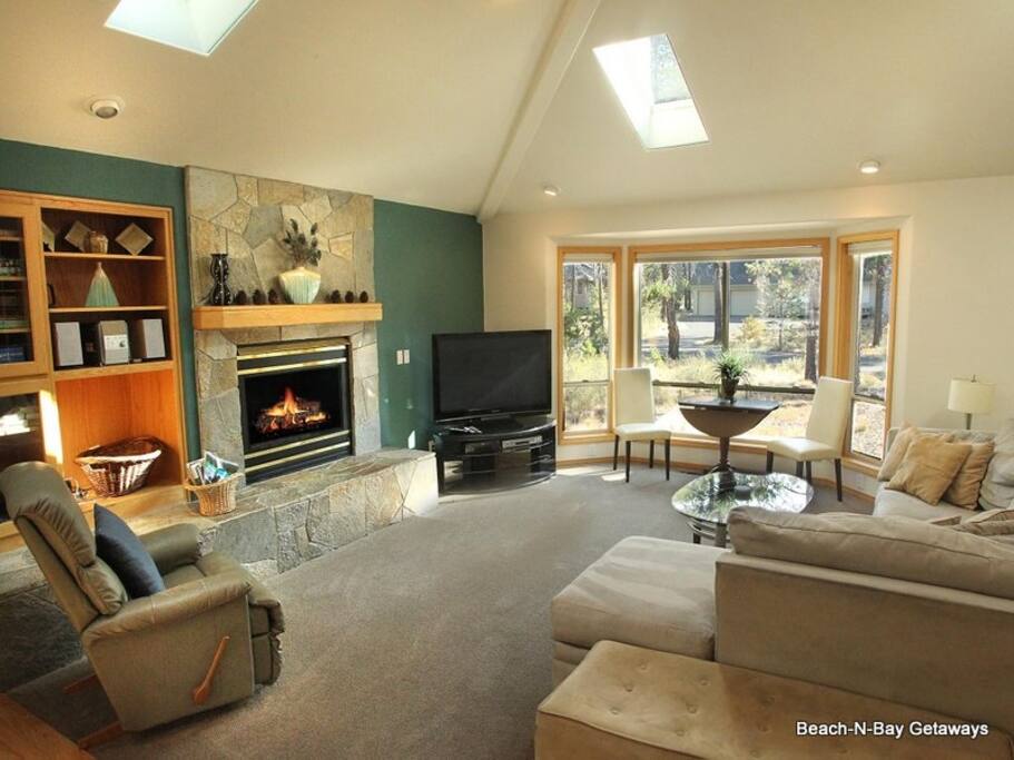 Bright and Light Great Room with HI Def Bigscreen, DVD