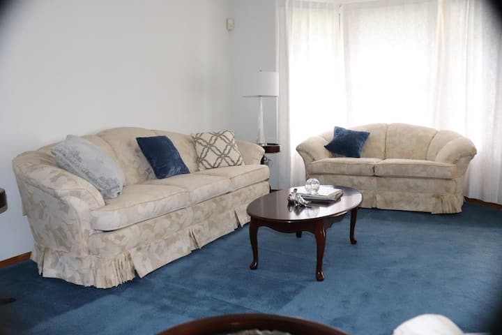 Clean * Cozy , Relaxing  -Home Away: - Vancouver, WA