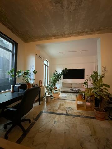 central, well-designed apartment with 2 bedrooms gallery image 2