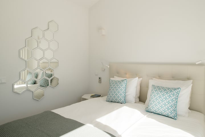 Room 2 (almond)
Two single beds, joint or separate, ensuite bathroom with walk-in shower