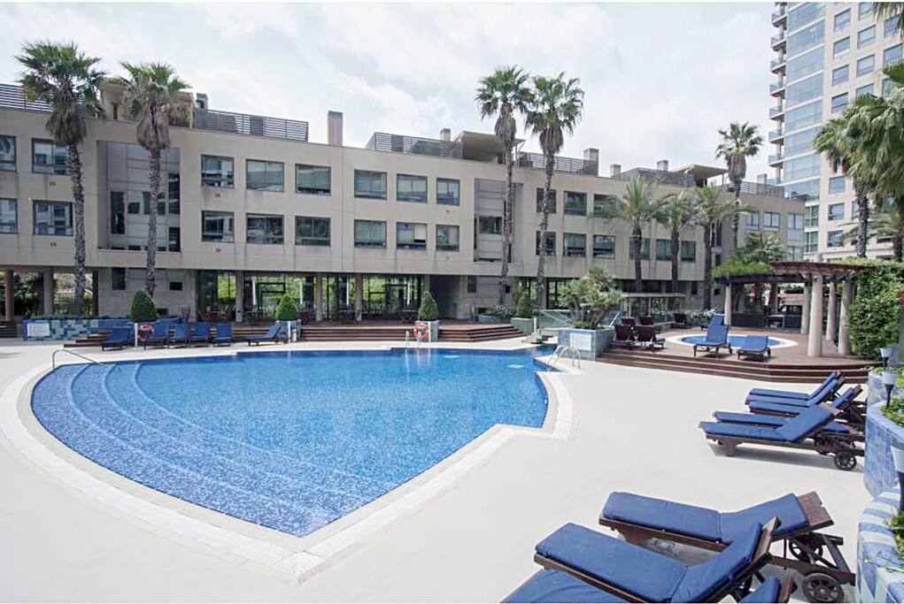 Communal swimming pool