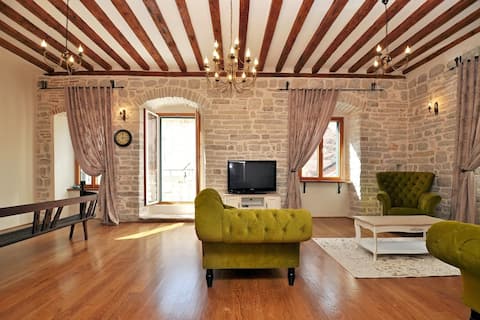 Successful Airbnb property: Karampana - three bedroom apartment in Kotor