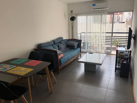 Bright apartment with garage area Hospital Italiano