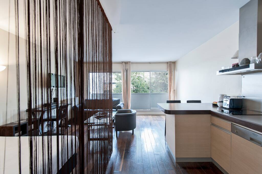 Pretty studio near Arc de Triomph & Eiffel Tower