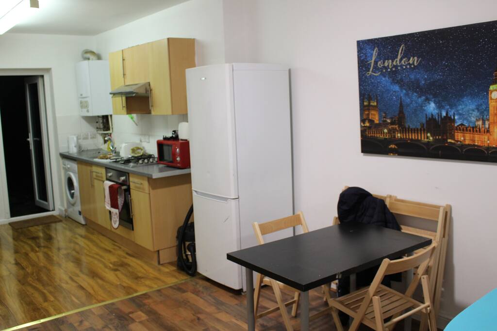 Kitchen & Diner