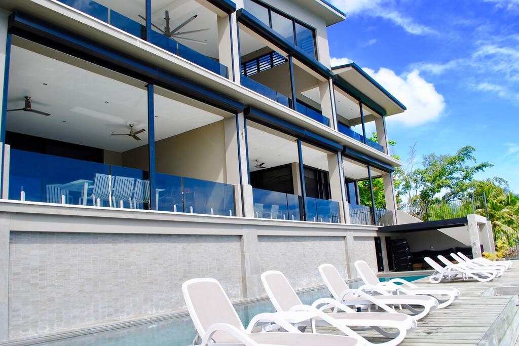 Onyx Vanuatu Harbour Luxury 5 Star Resort Residences -
Onyx Poinciana Residence, Onyx Pandanus Penthouse Residence & Onyx Frangipani Residence with 20 meter sparkling pool overlooking Port Vila Harbour with BBQ, sunbathing & entertaining areas.