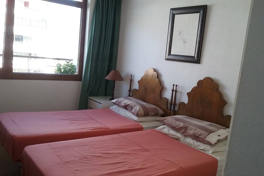 Twin Bedroom
