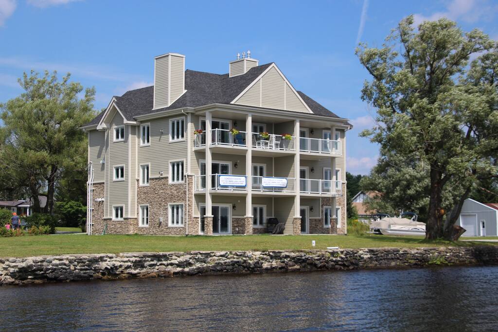 Condo vue du lac Aylmer