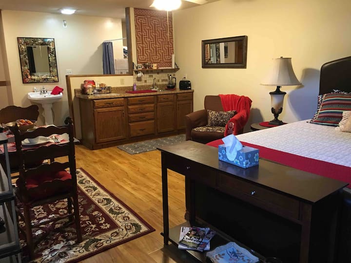 Downtown Loft Guest suites for Rent in Bloomington, Indiana, United States Airbnb