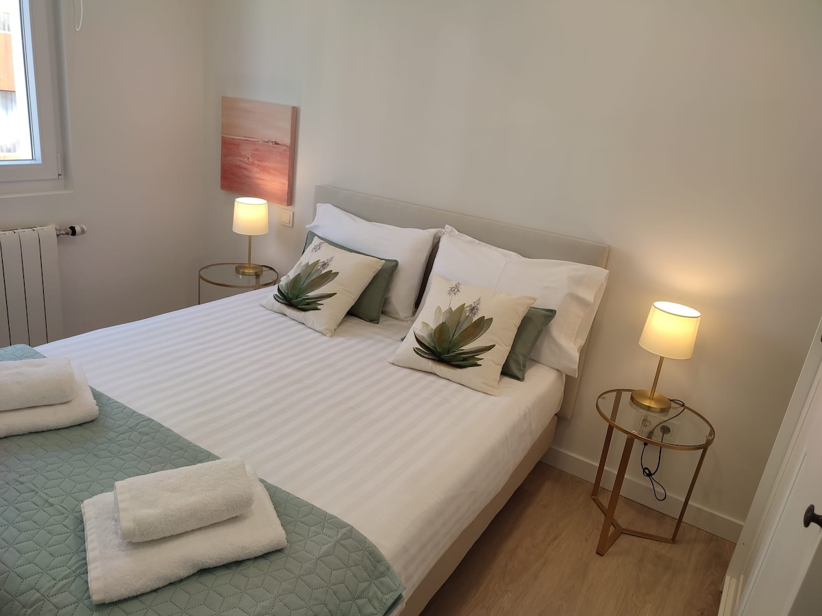 Dormitorio 2 con  cama de matrimonio de 135cm