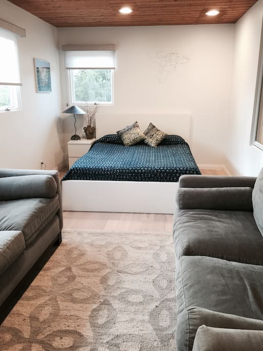 Bedroom, Queen size bed & sofas