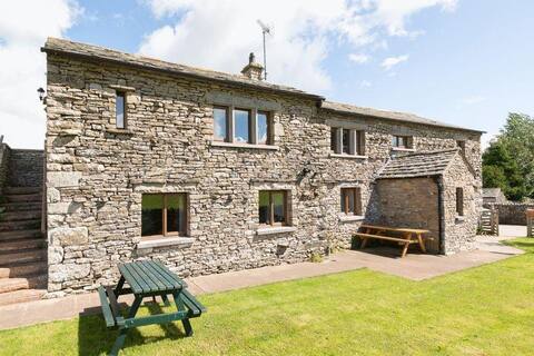 Beautiful Barn Conversion on edge of Lake District