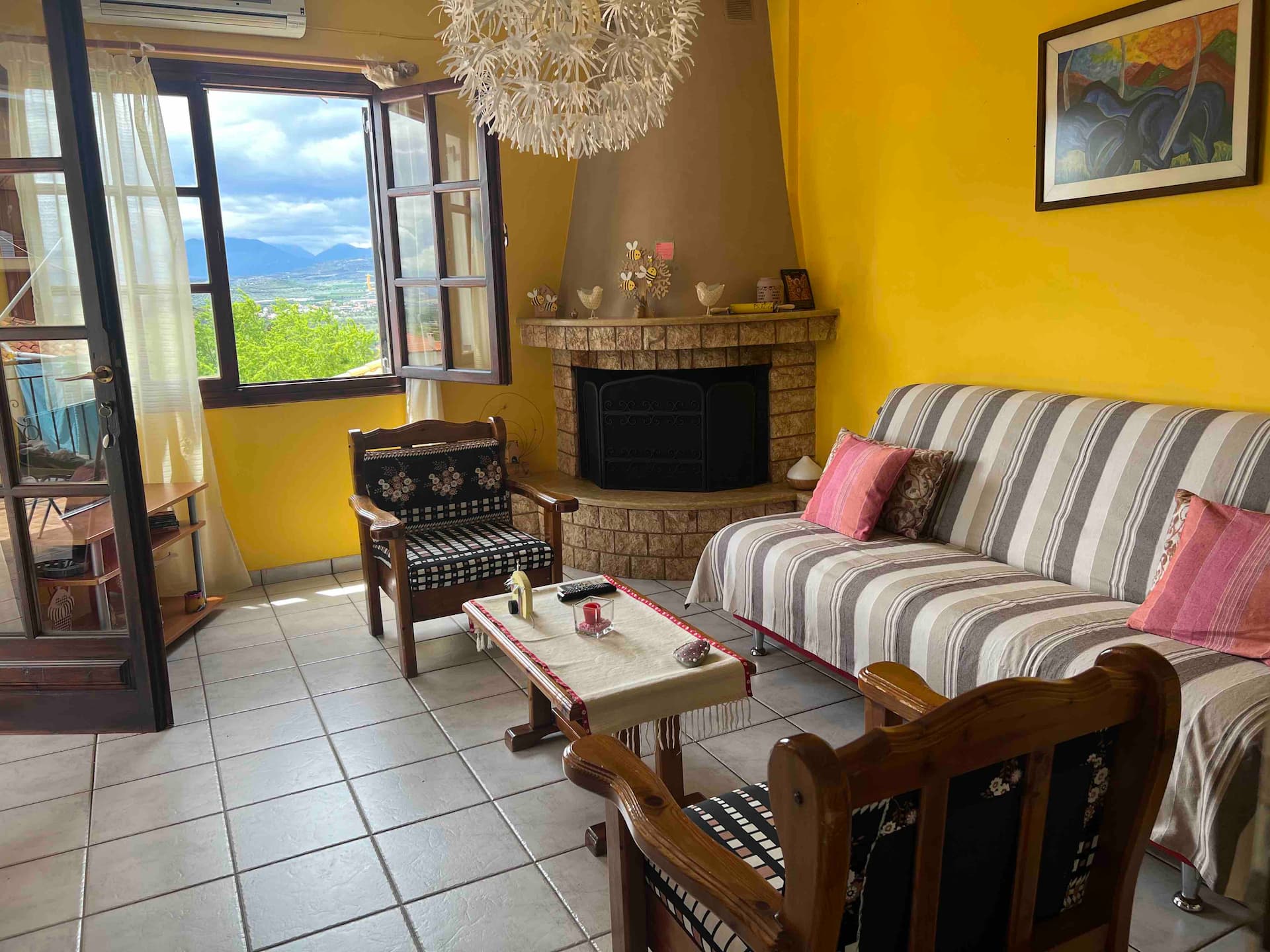 Sunny house at ancient Mycenae, close to Nafplio!
