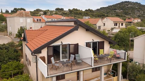 Popular Airbnb listing: Apartman Tina in Kaprije