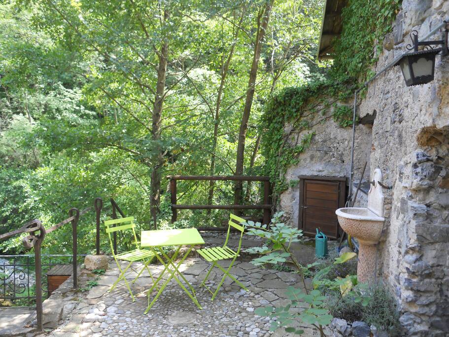 il patio all'ingresso