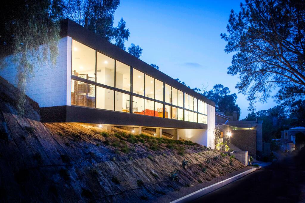 Floating house