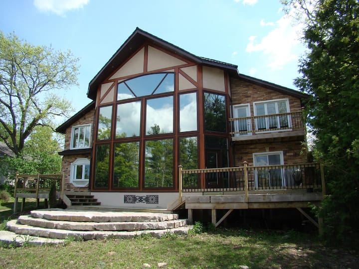 Birch Point Villa Cabins for Rent in Kawartha Lakes, Ontario, Canada
