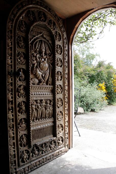 Front Door of Cottage - a little different, but that is Greenville.
(Pic:Ramona Farrelly/Irish Country Magazine)