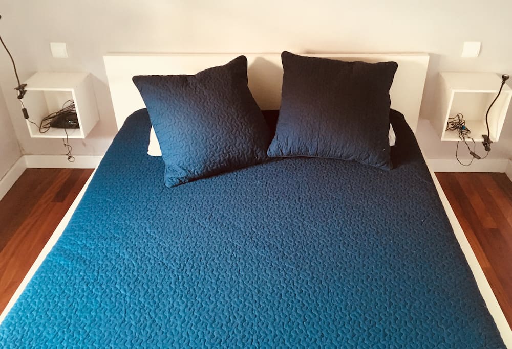 Dormitorio principal. Cama de 1,60