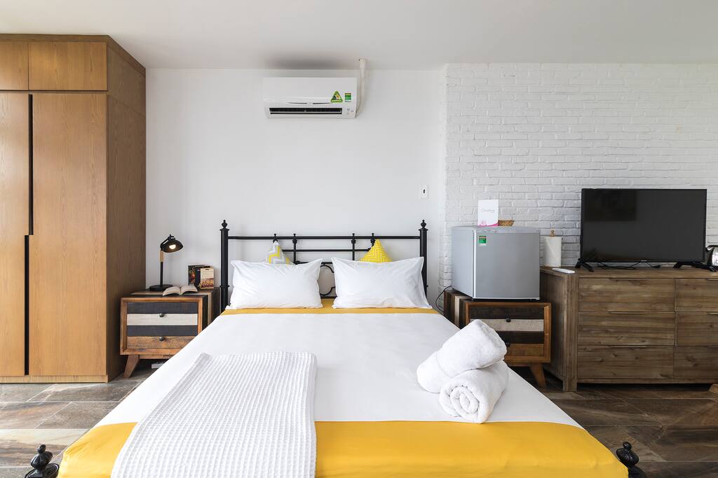 Attractive color, high standard sheets and mattress
