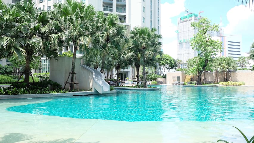 Modern&Luxury apartment,5min to MRT,freeWifi