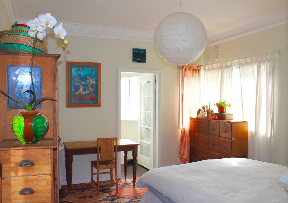 Main queen Bedroom