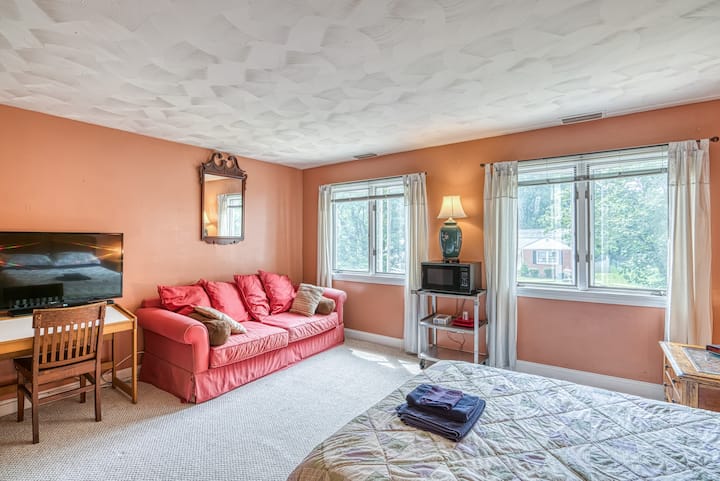 Super Nice Agawam retreat - Houses for Rent in Agawam, Massachusetts