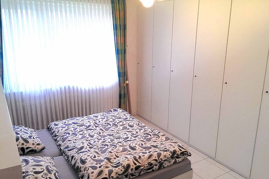 Schlafzimmer, 2 Einzelbetten 90 x 190