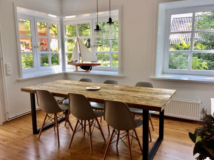 Uns Landhus 43 - Stylish apartment + garden
