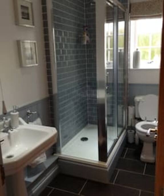 Guest Shower Room