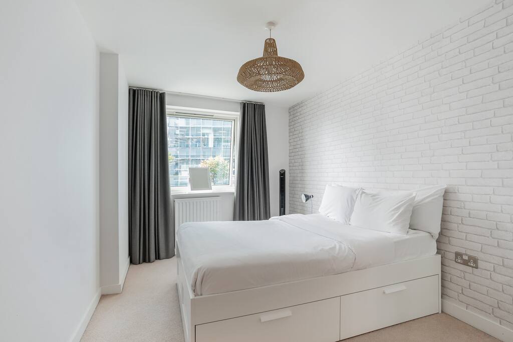 The first double bedroom.