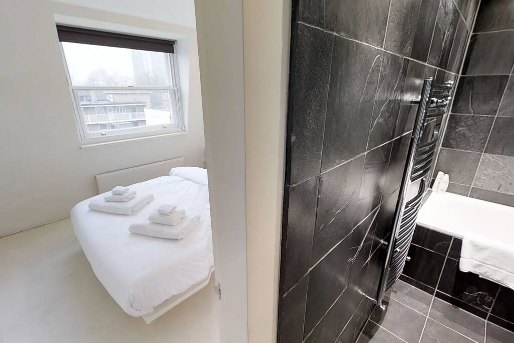 Bedroom / bathroom