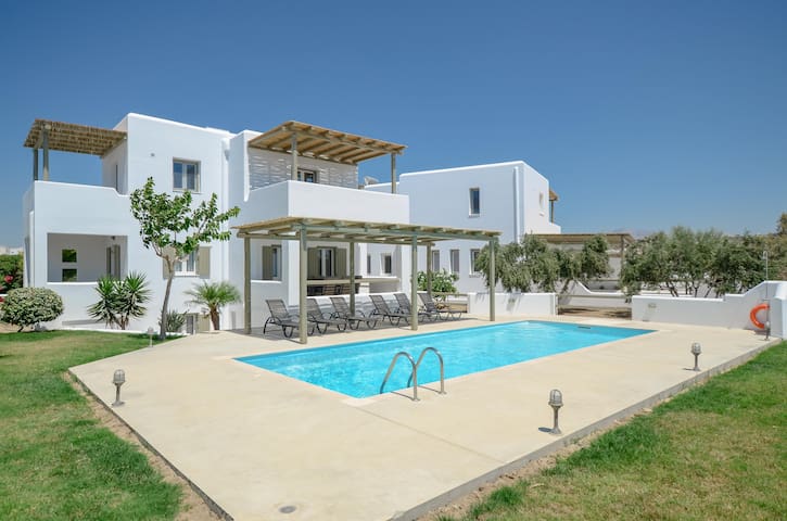 Summer House, 3 bedrooms, private pool