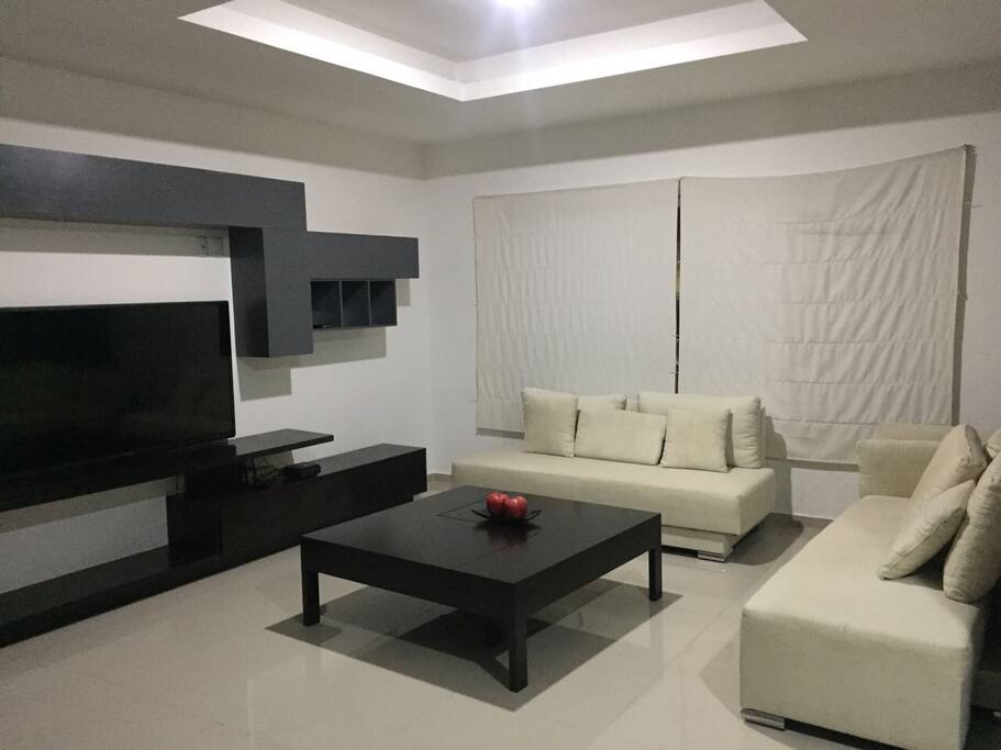 Sala con vista a la alberca