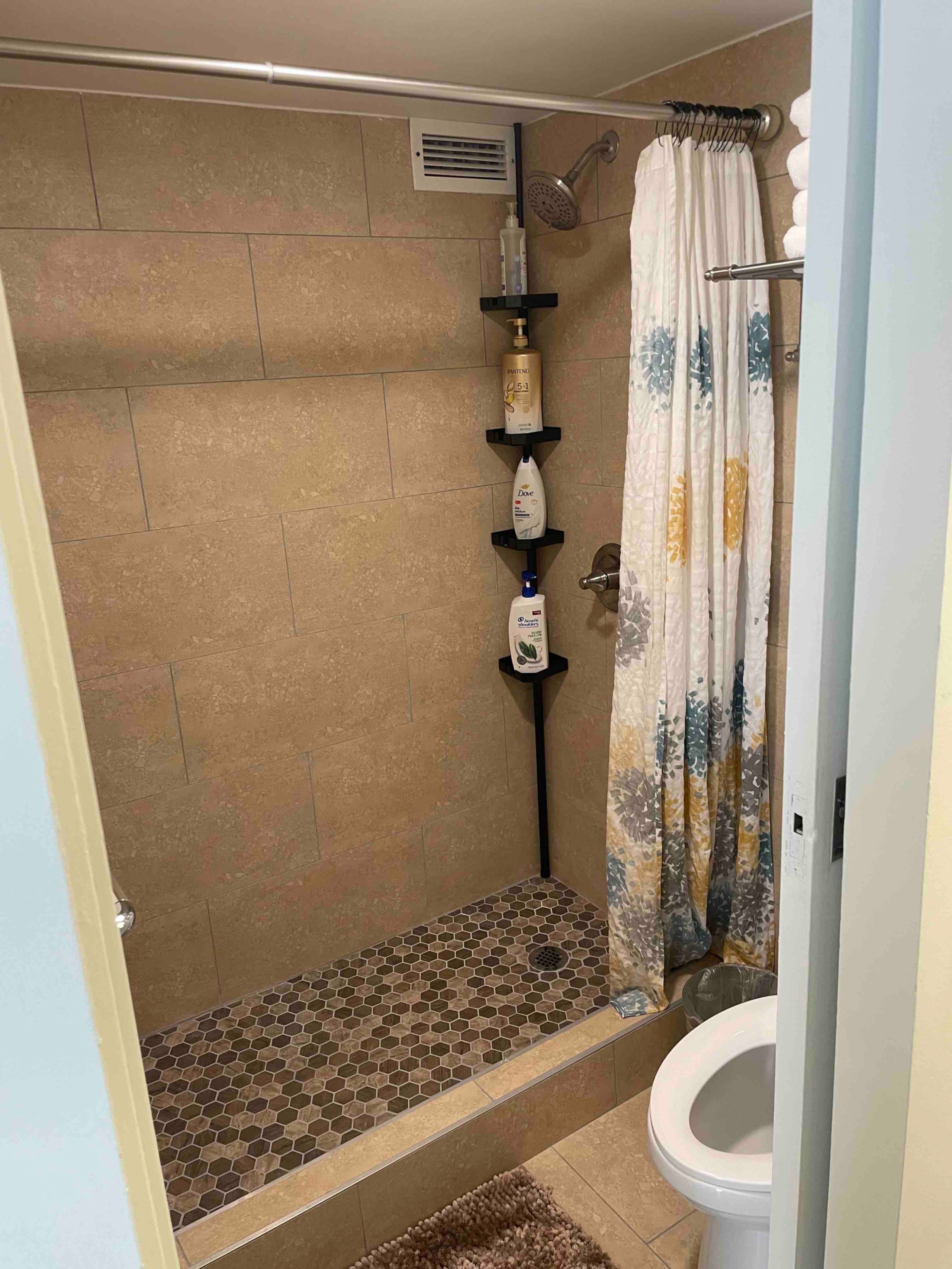 MangoGo 403/Cozy & Spacious New Room in Waikiki - Image 6