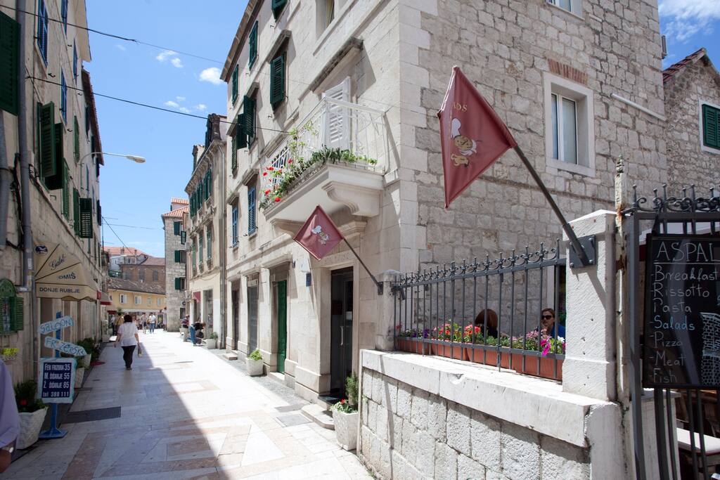 Luxury Apartment Capo ****