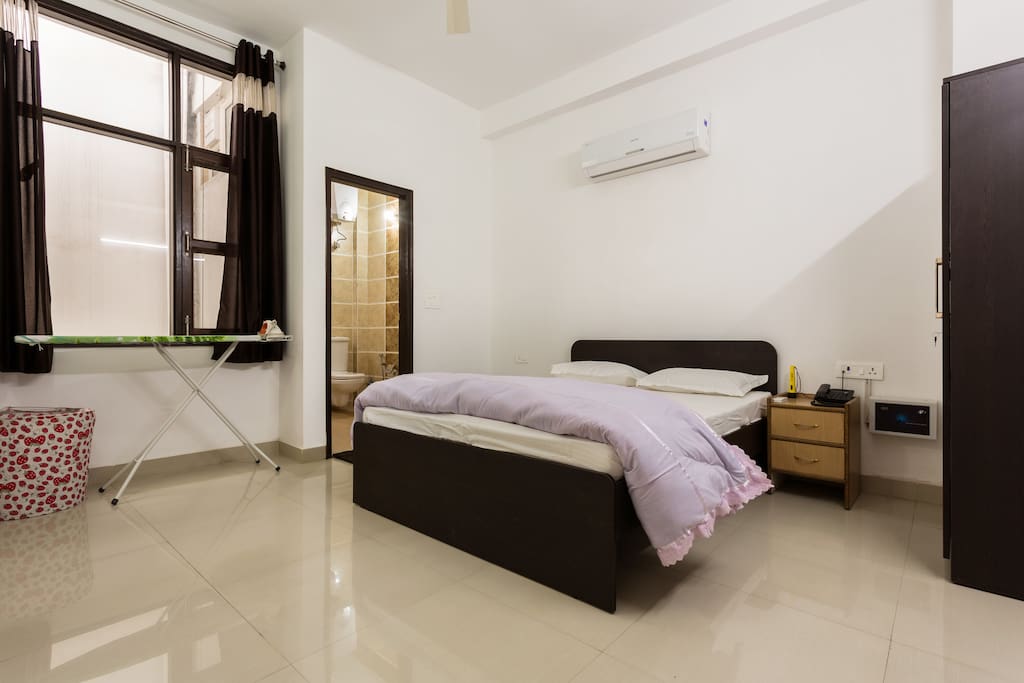 Bedroom with Queen Sized bed