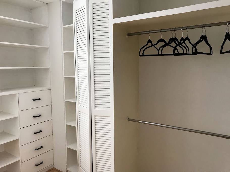 Walk-in closet