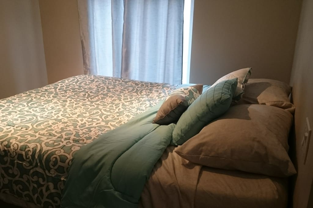 Queen size bed