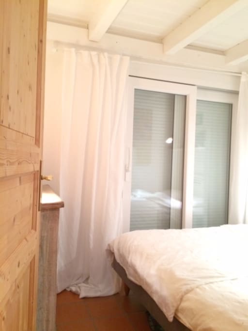 Schlafzimmer 1 Doppelbett/
Bed Room 1 Double Bed 160x200