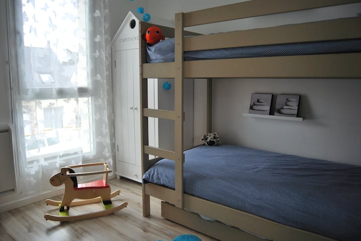 带游戏的儿童房