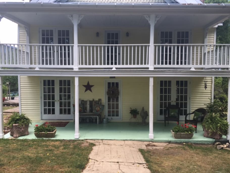 Front Porch & Balcony