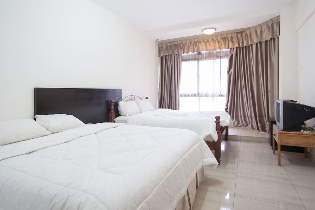 Master room with 1 king size bed and 1 queen size bed fit for 4 adults+1 kids