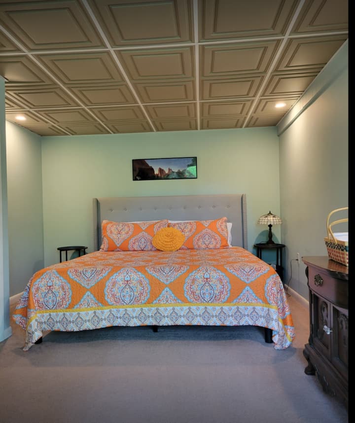 Izba s výhľadom!
Uvelebte sa v tejto manželskej posteli s pamäťovou penou a prebuďte sa svieži. 