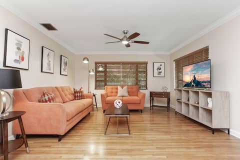Top Airbnb: ￼★ PRIVATE HOME IN DOWNTOWN ORLANDO ￼★ RETREAT ￼★ in Wadeview Park