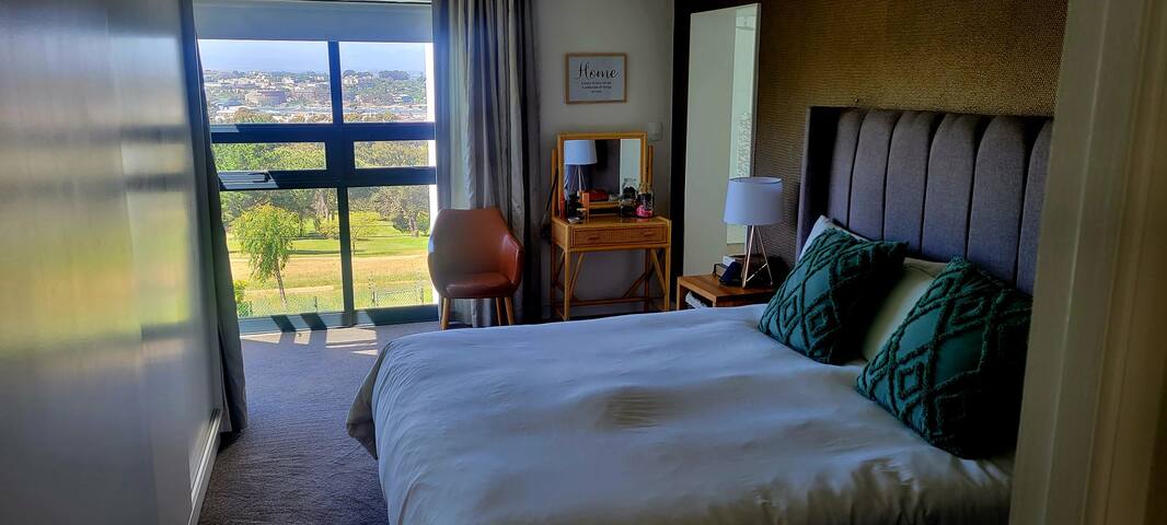 Modern 3-bedroom home with pool and view gallery image 4