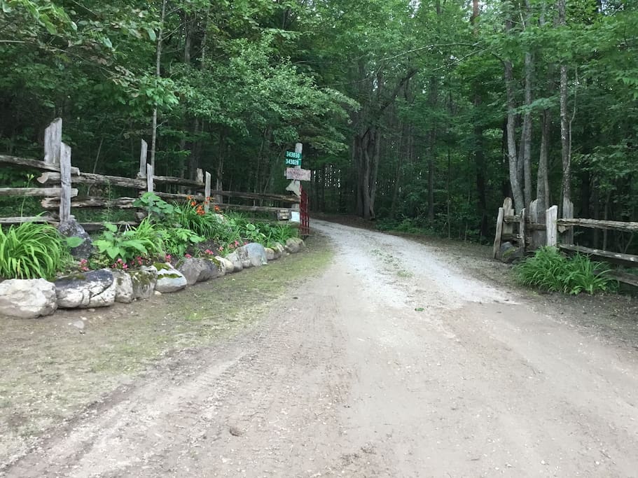 Summer welcome at the gate